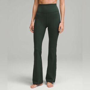 Lululemon Groove Nulu Super-High-Rise Flared Pant *Regular in Legacy Green